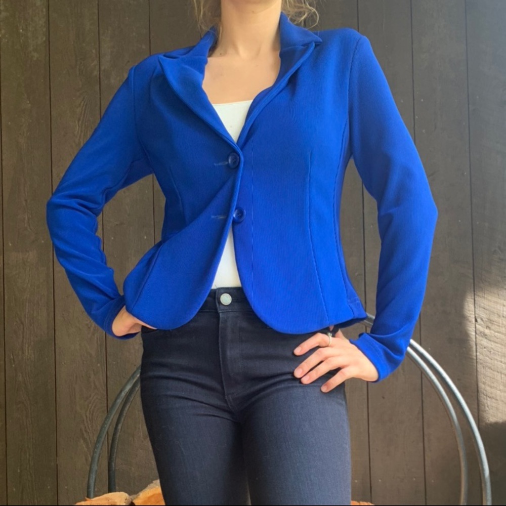 Blazer - Picture 2 of 4